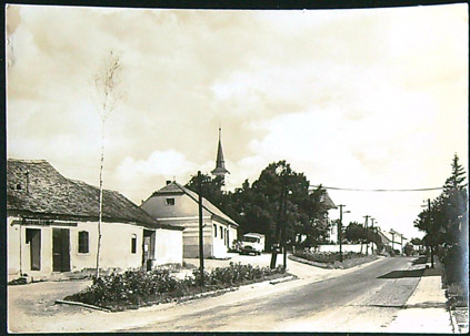 Pohlednice - Okres Znojmo - Horní Dubňany - Pohled do ulice