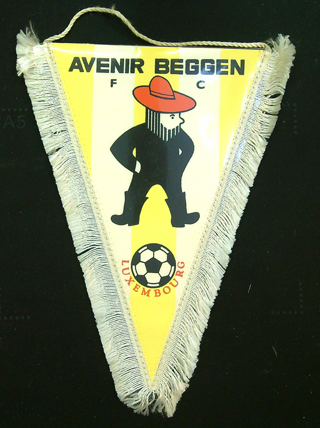 used ticket AVENIR Beggen - BAYERN Munchen 15.07.1990 (full ticket
