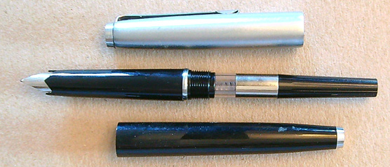 Psací potřeby - Plnící pero - Centropen 3770 - Obrázek 3