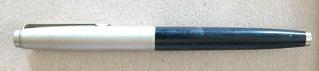 Psací potřeby - Plnící pero - Centropen 3770