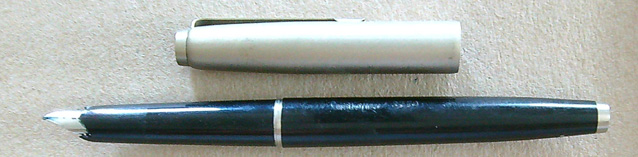 Psací potřeby - Plnící pero - Centropen 3770 - Obrázek 2