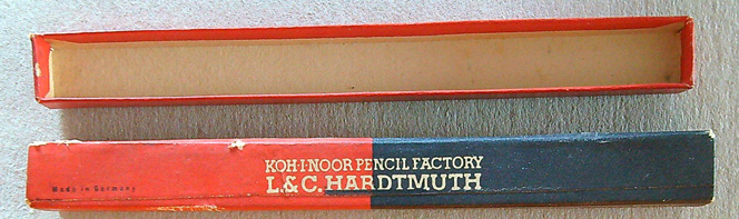Psací potřeby - Krabičky - KOH - I - NOOR PENCIL FACTORY L. & C. HARDTMUTH MADE IN GERMANY - UNIVERSAL HOLDER 48 - Krabička na silnou verzatilku - Obrázek 4