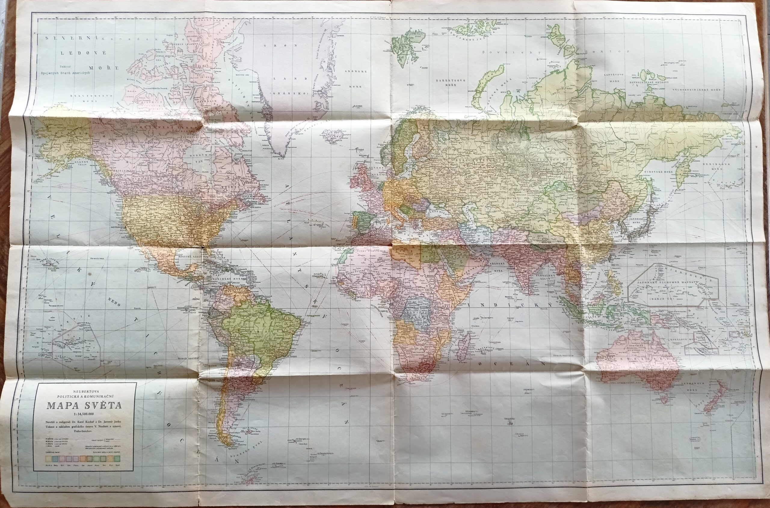 MAPA - NEUBERTOVA POLITICKÁ A KOMUNIKAČNÍ MAPA SVĚTA