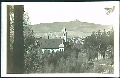 Pohlednice - Okres Liberec - Liberec - Celkový pohled a v dálce Jěštěd