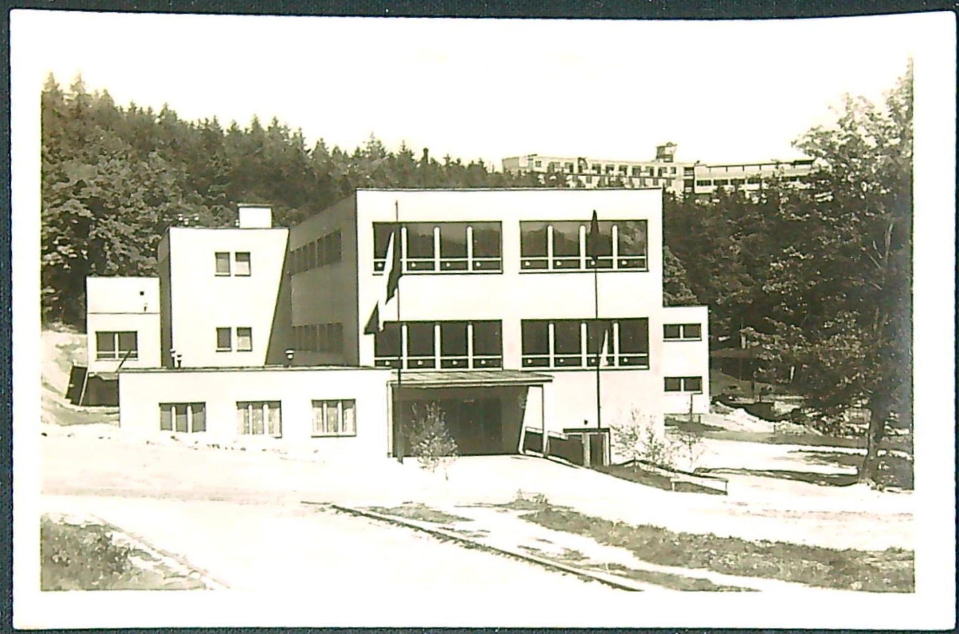 Pohlednice - Okres Most - Horní Litvínov - Nově vybudovaná Národní škola