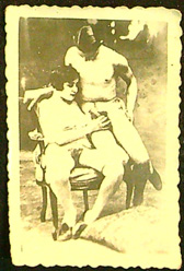 Akt a erotika – Porno – Na židli – Malý formát (8,5×5,5cm)