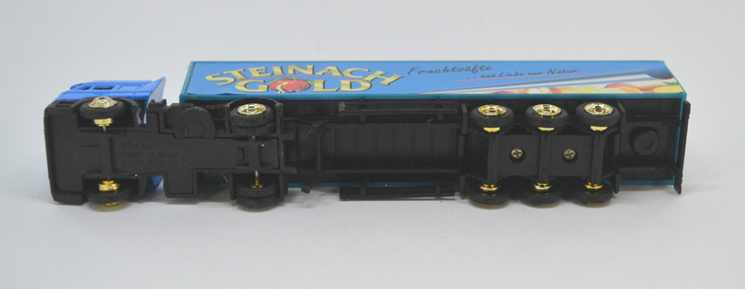 Herpa Kamiony Pivovary - Steinach GOLD - modrý - Obrázek 3