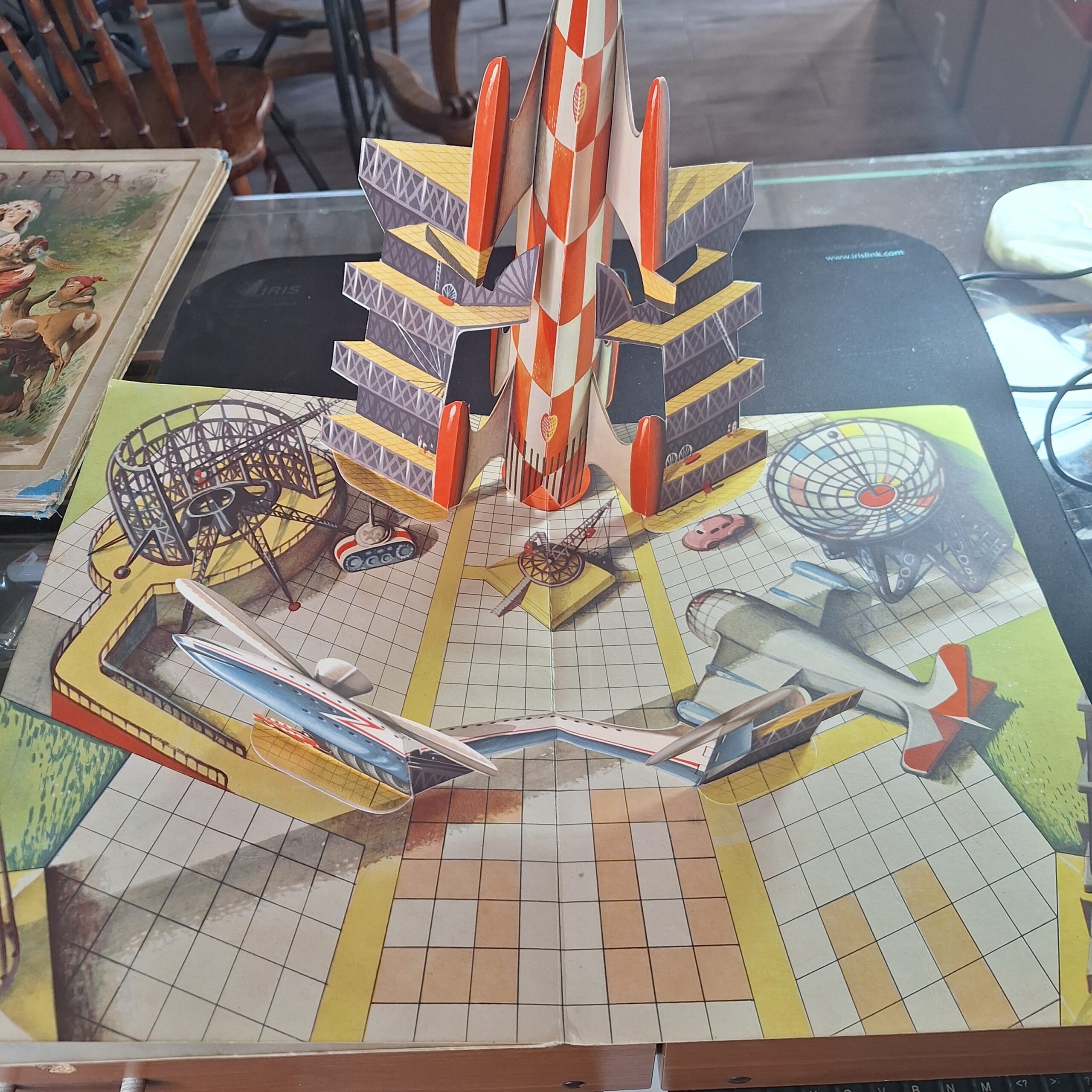 Čajda Ivan: Letíme vesmírem (Ilustroval Vojtěch Kubašta) - Obrázek 10