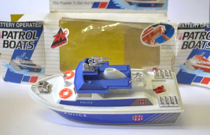 ZAP TOYS - PATROL BOATS POLICE (battery) - Obrázek 4